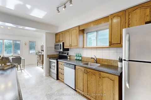 Photo 9 at 6 Gradwell Drive, Cliffcrest, Toronto