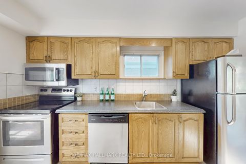 Photo 10 at 6 Gradwell Drive, Cliffcrest, Toronto