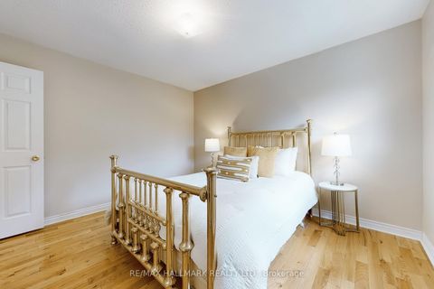 Photo 18 at 6 Gradwell Drive, Cliffcrest, Toronto