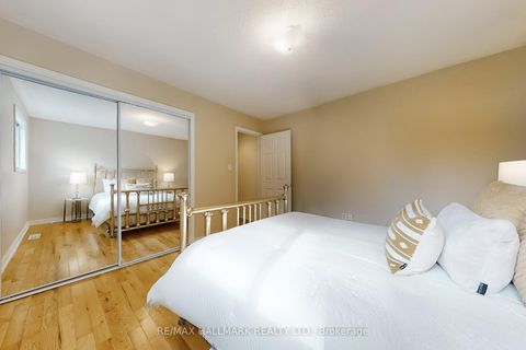 Photo 19 at 6 Gradwell Drive, Cliffcrest, Toronto