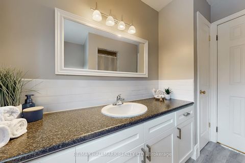 Photo 24 at 6 Gradwell Drive, Cliffcrest, Toronto