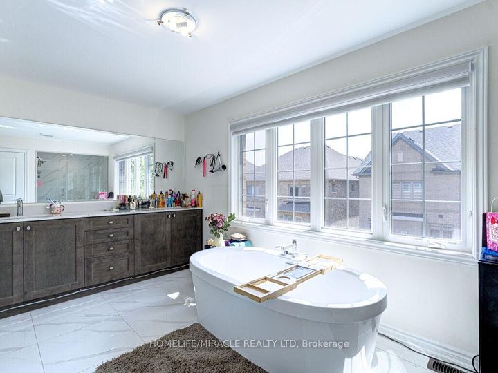 Photo 20 at 8 Jenwood Crescent, Wellington North, Brampton