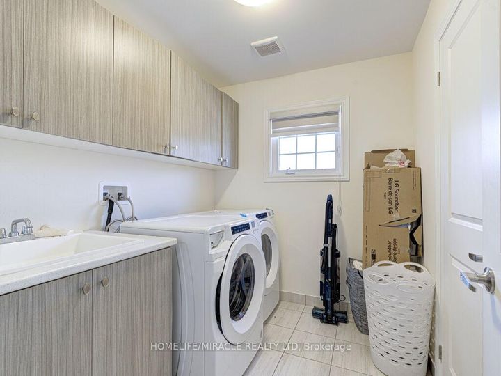 Photo 30 at 8 Jenwood Crescent, Wellington North, Brampton