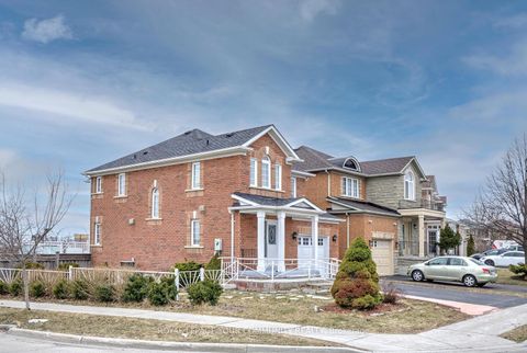 Photo 2 at 2 Bestview Crescent, Rural Vaughan, Vaughan