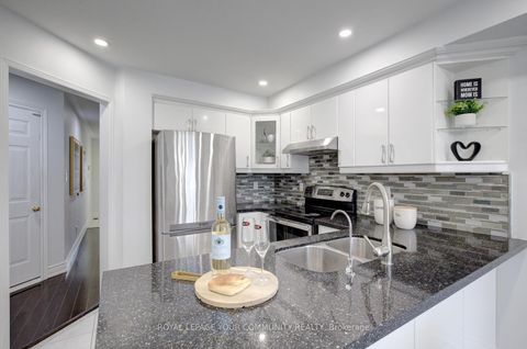 Photo 5 at 2 Bestview Crescent, Rural Vaughan, Vaughan