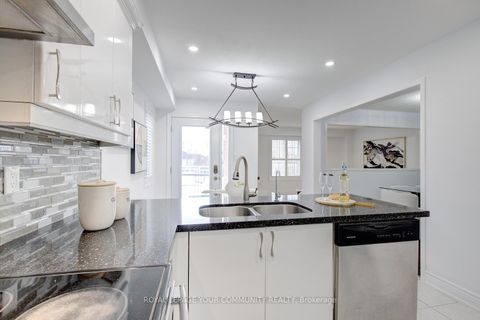 Photo 12 at 2 Bestview Crescent, Rural Vaughan, Vaughan