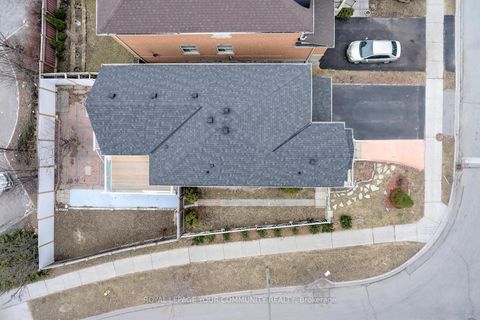 Photo 45 at 2 Bestview Crescent, Rural Vaughan, Vaughan