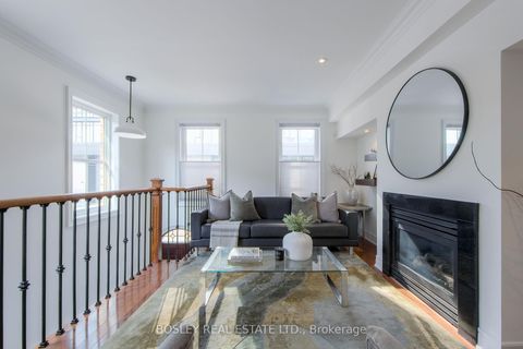 Photo 1 at 188 McCaul Street, Chinatown, Toronto