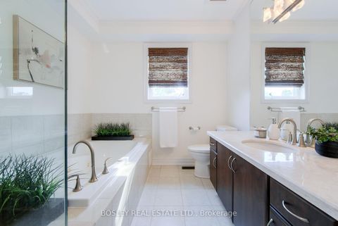 Photo 15 at 188 McCaul Street, Chinatown, Toronto