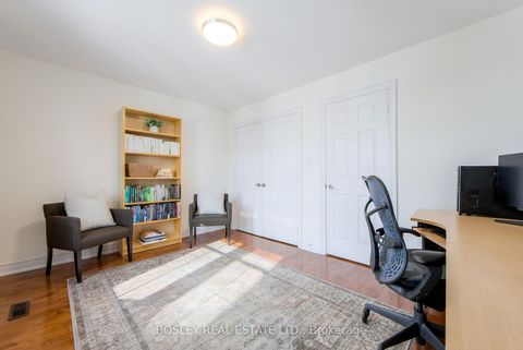 Photo 26 at 188 McCaul Street, Chinatown, Toronto