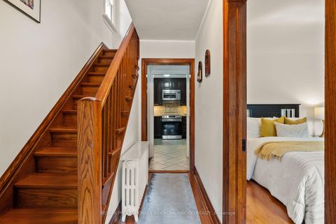 Photo 3 at 38 Warren Crescent, Lambton Baby Point, Toronto