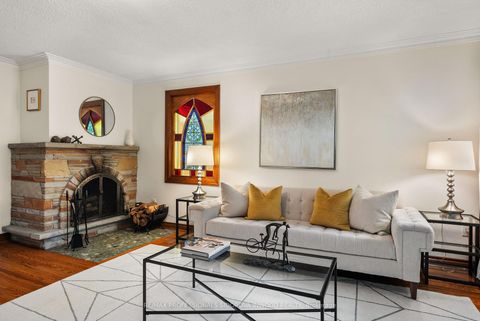 Photo 12 at 38 Warren Crescent, Lambton Baby Point, Toronto