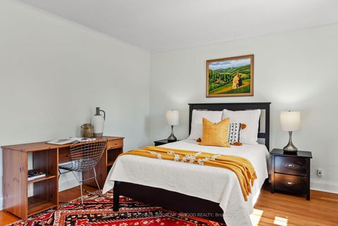 Photo 18 at 38 Warren Crescent, Lambton Baby Point, Toronto