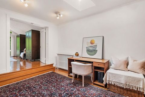 Photo 22 at 38 Warren Crescent, Lambton Baby Point, Toronto