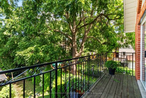 Photo 28 at 38 Warren Crescent, Lambton Baby Point, Toronto