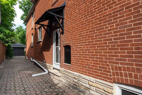 Photo 33 at 38 Warren Crescent, Lambton Baby Point, Toronto