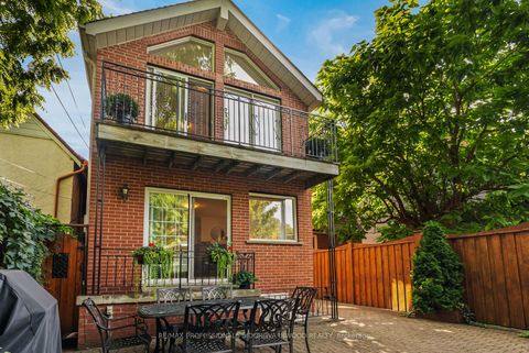 Photo 36 at 38 Warren Crescent, Lambton Baby Point, Toronto
