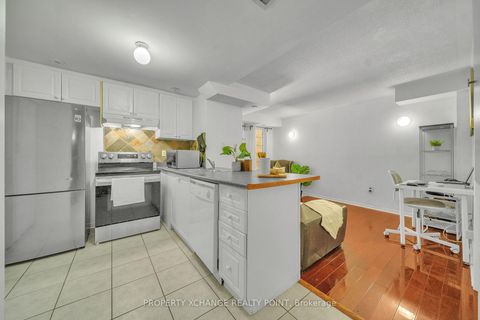 Photo 10 at 38 - 42 Pinery Trail, Malvern, Toronto
