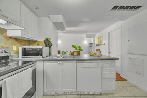 Photo 16 at 38 - 42 Pinery Trail, Malvern, Toronto