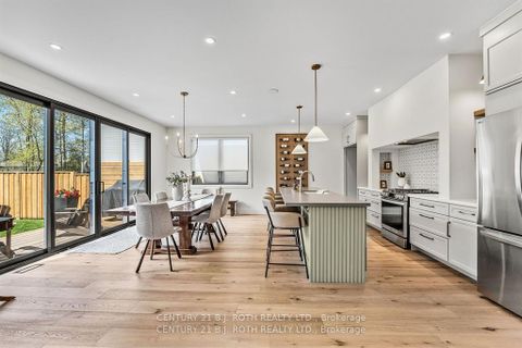 Photo 9 at 46 Tyndale Road, South Shore, Barrie