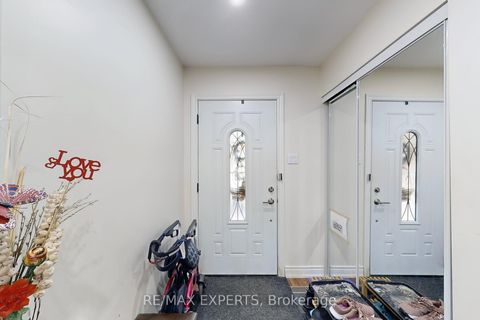 Photo 4 at 44 - 30 Dundalk Drive, Dorset Park, Toronto