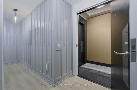 Photo 4 at 719 - 50 Dunfield Avenue, Mount Pleasant East, Toronto
