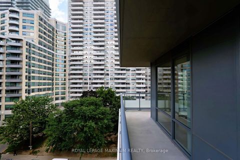 Photo 15 at 719 - 50 Dunfield Avenue, Mount Pleasant East, Toronto