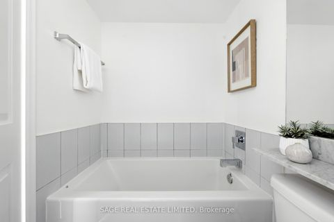 Photo 17 at TH5 - 6 Pirandello Street, Niagara, Toronto