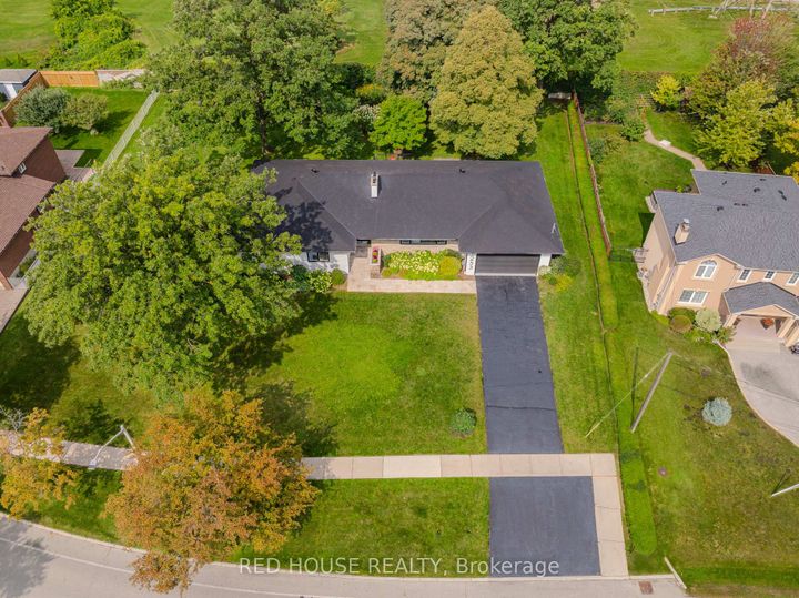 Photo 3 at 1253 Melton Drive, Lakeview, Mississauga