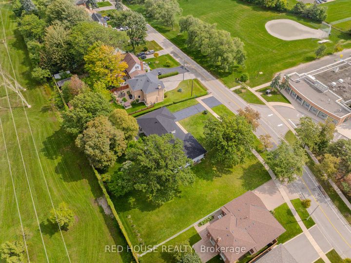 Photo 5 at 1253 Melton Drive, Lakeview, Mississauga