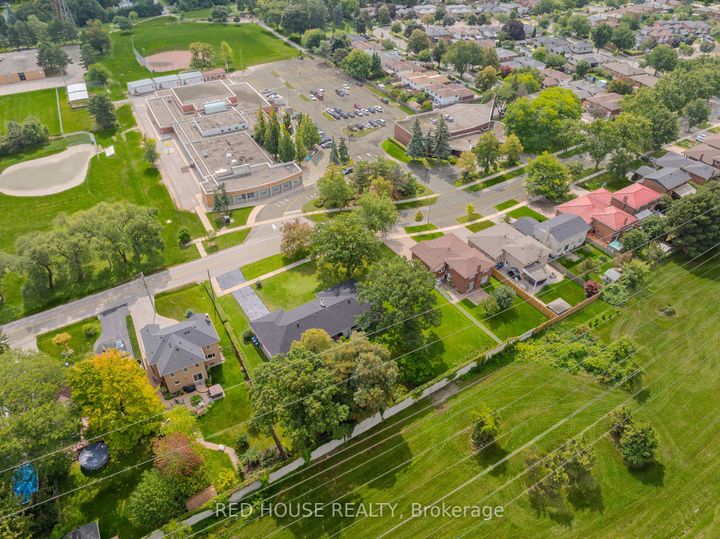 Photo 7 at 1253 Melton Drive, Lakeview, Mississauga