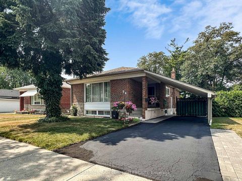 Photo 3 at 34 Droxford Avenue, Maryvale, Toronto