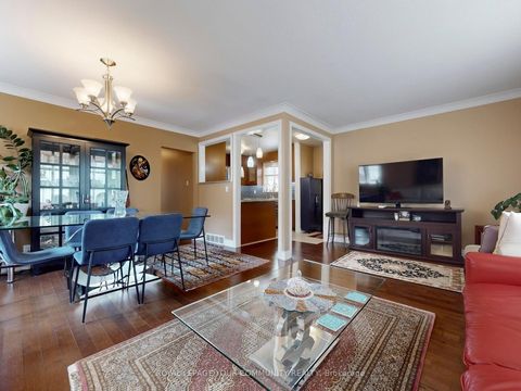 Photo 10 at 34 Droxford Avenue, Maryvale, Toronto