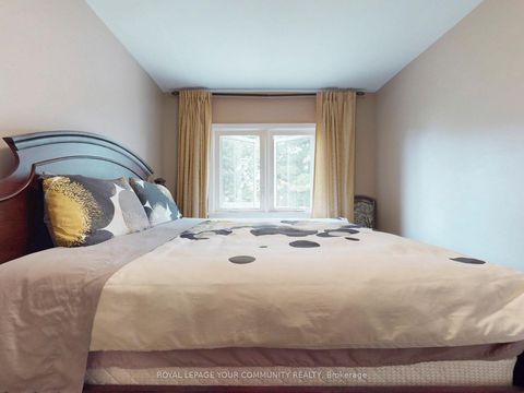Photo 22 at 34 Droxford Avenue, Maryvale, Toronto