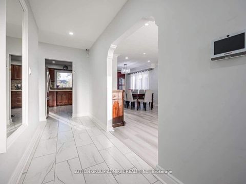 Photo 4 at 17 Dorchester Drive, Clanton Park, Toronto