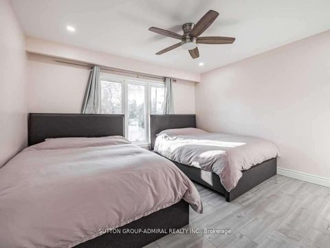 Photo 16 at 17 Dorchester Drive, Clanton Park, Toronto