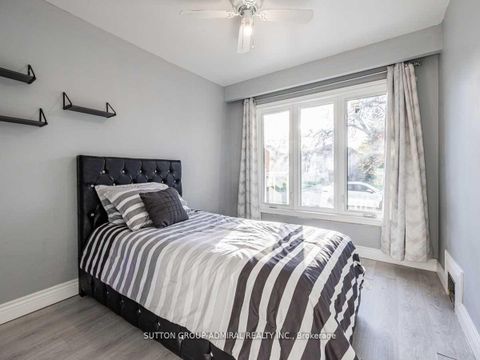 Photo 18 at 17 Dorchester Drive, Clanton Park, Toronto