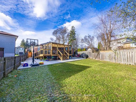 Photo 38 at 17 Dorchester Drive, Clanton Park, Toronto