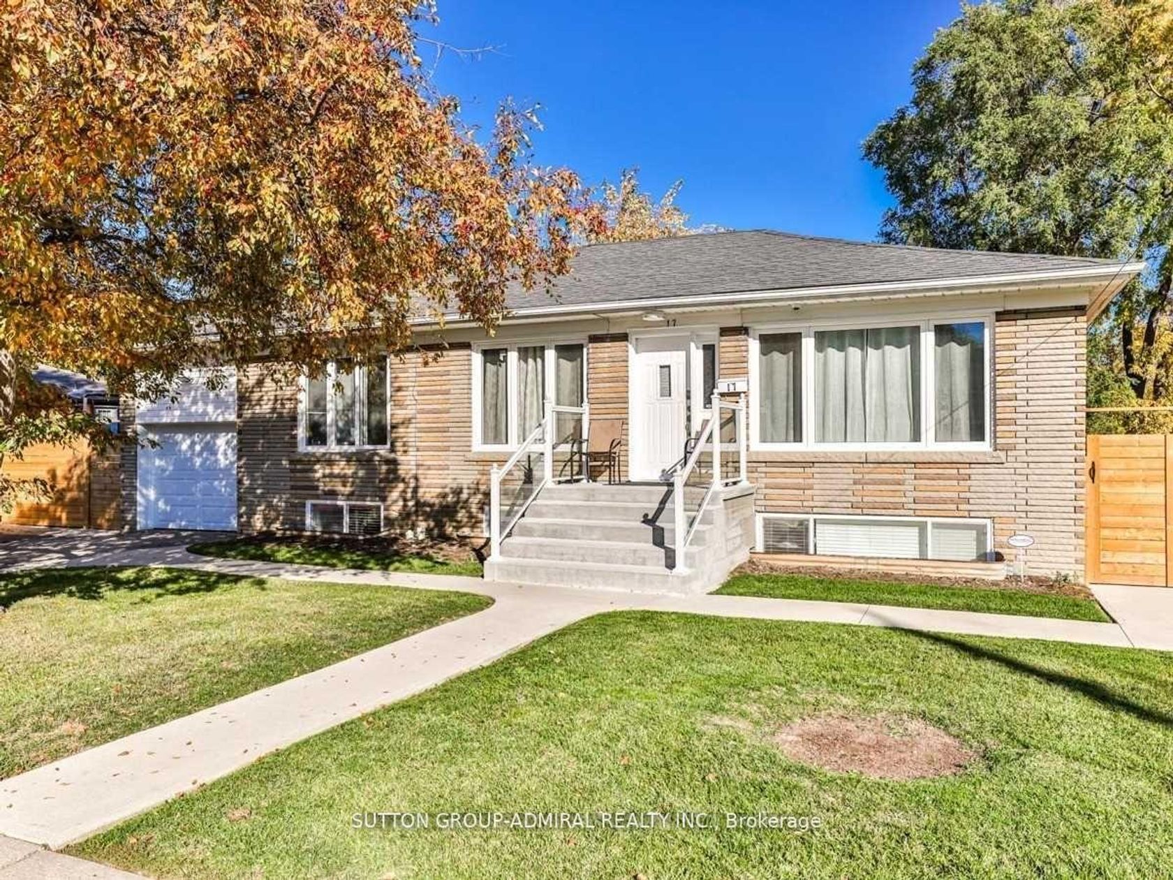 17 Dorchester Drive, Clanton Park, Toronto 