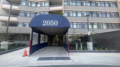 Photo 2 at 201 - 2050 Bridletowne Circle, L'Amoreaux, Toronto