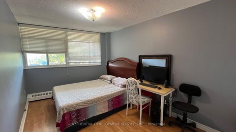 Photo 11 at 201 - 2050 Bridletowne Circle, L'Amoreaux, Toronto