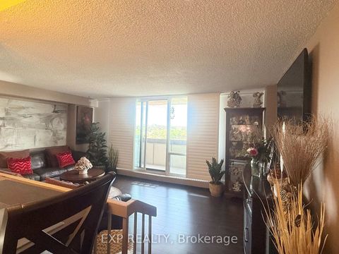 Photo 3 at 9 - 5 San Romano Way, Black Creek, Toronto