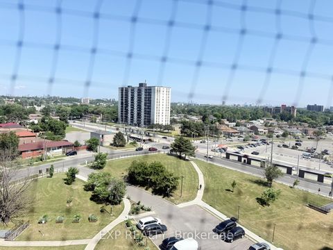 Photo 17 at 9 - 5 San Romano Way, Black Creek, Toronto