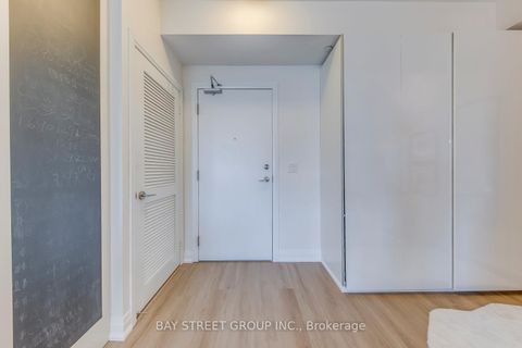 Photo 2 at 404 - 65 Oneida Crescent, Langstaff, Richmond Hill