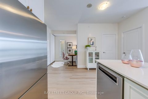 Photo 7 at 404 - 65 Oneida Crescent, Langstaff, Richmond Hill