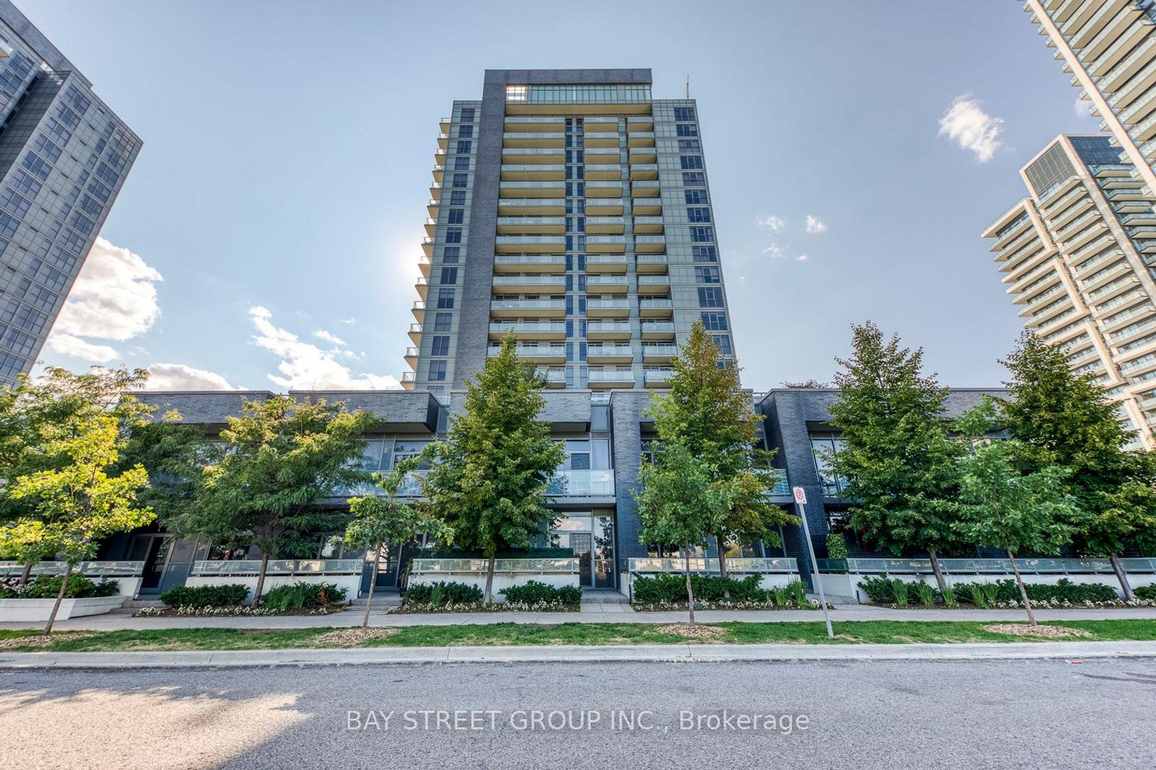 404 - 65 Oneida Crescent, Langstaff, Richmond Hill 