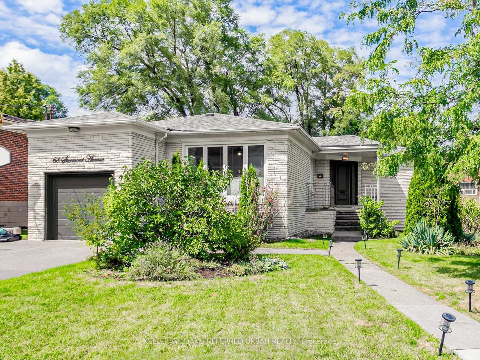 68 Stormont Avenue, Lawrence, Toronto 