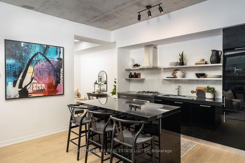 Photo 12 at 1014 - 560 King Street W, Waterfront Communities C1, Toronto