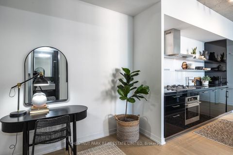 Photo 17 at 1014 - 560 King Street W, Waterfront Communities C1, Toronto