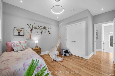 Photo 24 at 4 Westbourne Avenue, Birchmount, Toronto